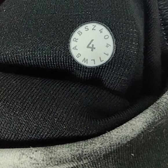 Lululemon Train Times 7/8 Pant 25" Blush Blossom Alpine White / Black Size 4 - Picture 3 of 16